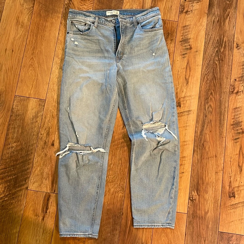 American Eagle 30 Long the Mom High Rise light wash distressed jeans